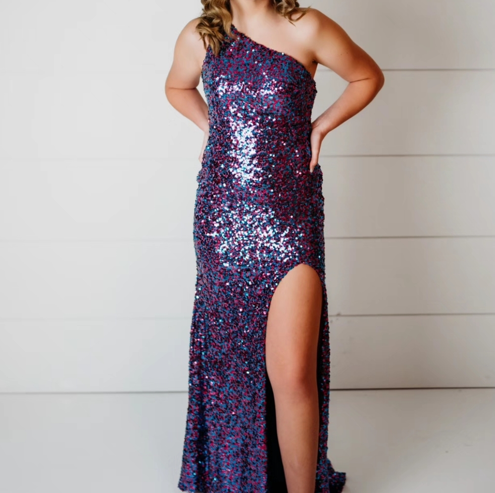 Morie Lee gown